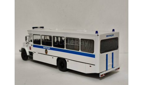 ГОЛАЗ 4242 Милиция ОМОН, масштабная модель, scale43