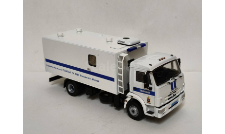 КАМАЗ 4308 Полиция ГУ МВД России г.Москва, масштабная модель, scale43