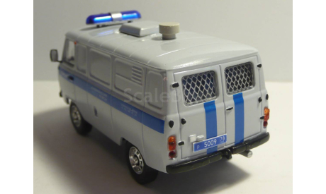 УАЗ 3741 Полиция С.Петербург АЗ, масштабная модель, scale43