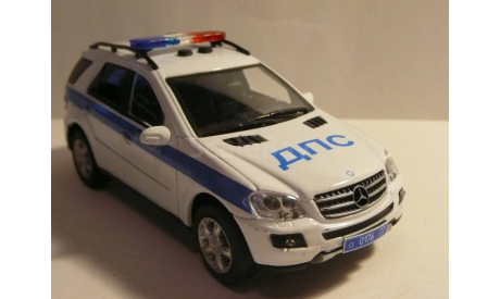 Mercedes-Benz ML500 Милиция ДПС Москва, масштабная модель, 1:43, 1/43