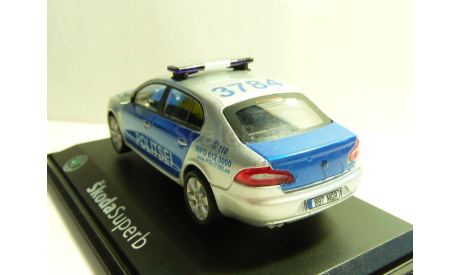 Skoda Superb II Politsei Estonia, масштабная модель, scale43, Škoda