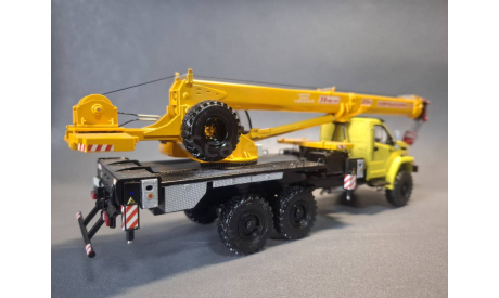 КС-55713 Камышин, сборная модель автомобиля, Kraftsteinmasters, 1:43, 1/43