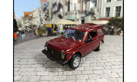 Нива  ВАЗ 21218 Фора, масштабная модель, scale43