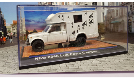Нива ВИС ВАЗ Кемпер с двумя велосипедами, масштабная модель, 1:43, 1/43