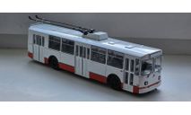 Троллейбус ЗиУ 682Б, масштабная модель, MODIMIO, 1:43, 1/43