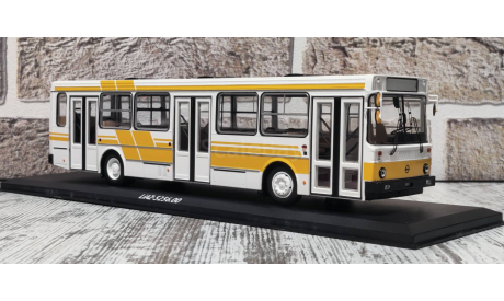 Автобус ЛиАЗ-5256.00 жёлтый (Liaz 5256), масштабная модель, ЗИЛ, Classicbus, scale43