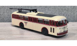 Троллейбус Henschel ÜH III’s бежево-красный