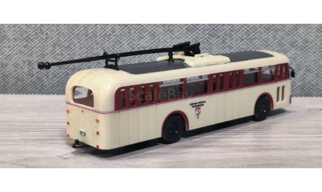 Троллейбус Henschel ÜH III’s бежево-красный, масштабная модель, Grell, scale87