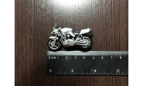 Мотоцикл Suzuki GSX1100S Katana масштаб 1/43, масштабная модель мотоцикла, UCC, scale43