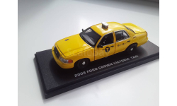 Ford Crown Victoria Taxi 2008 John Wick 2 Greenlight 1/43 