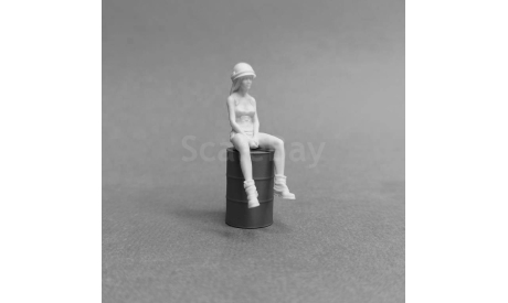 Девушка Милитари 1:43 АМформа 0718, фигурка, scale43