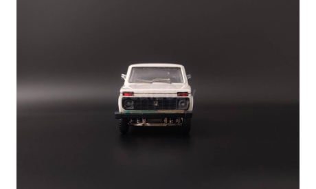 ВАЗ 2121 Нива бело-серая, масштабная модель, Агат/Моссар/Тантал, 1:43, 1/43
