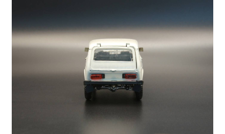 ВАЗ 2121 Нива бело-серая Саратов, масштабная модель, Агат/Моссар/Тантал, 1:43, 1/43