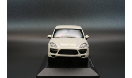 Porsche Cayenne Turbo S 958 Minichamps, масштабная модель, scale43