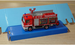 Mercedes 112 -- FEUERWEHR  = Cararama =  1-80