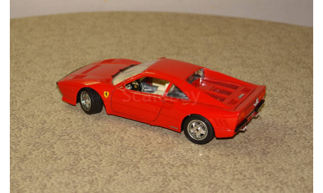 Ferrari GTO  = Burago = (Italy)  1-18  Скидка 19 % от цены на аукционе, масштабная модель, 1:18, 1/18