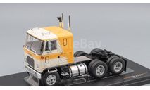 GMC Astro 95 towing vehicle (1970), ochre-yellow creme    IXO, масштабная модель, scale43