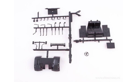 Сборная модель   Автокран КС-4561(257)  AVD Models KIT, масштабная модель, scale43, КрАЗ