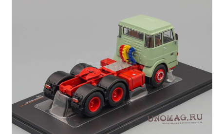 HENSCHEL HS 19 towing vehicle (1966), light green/red    IXO, масштабная модель, scale43