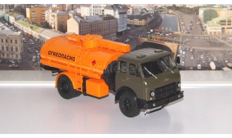 Легендарные грузовики СССР №60, АЦ-8-500А   MODIMIO, масштабная модель, МАЗ, scale43