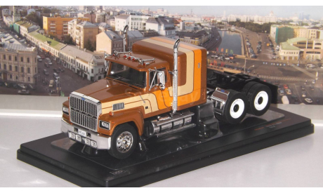 FORD LTL-9000 (1978), gold metallic   IXO, масштабная модель, scale43