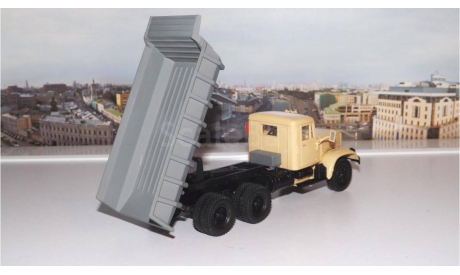 КРАЗ 256Б1 самосвал (1987-1995), бежевый / серый    НАП, масштабная модель, scale43, Наш Автопром