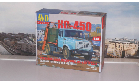 Сборная модель Контейнерный мусоровоз КО-450 (4333)  AVD Models KIT, масштабная модель, 1:43, 1/43, ЗИЛ