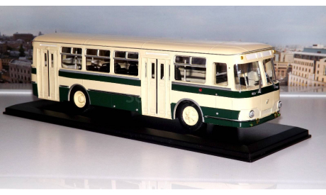 ЛИАЗ 677   ClassicBus, масштабная модель, 1:43, 1/43