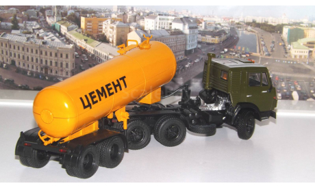 КАМАЗ-54112 с полуприцепом-цементовозом ТЦ-11   АИСТ, масштабная модель, scale43, Автоистория (АИСТ)