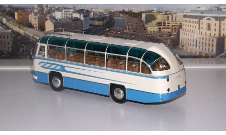 ЛАЗ 695Б туристический Комета (1958), белый / голубой Ультра, масштабная модель, scale43, ULTRA Models