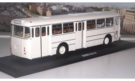 ИКАРУС 556.10 (1971), белый ClassicBus, масштабная модель, 1:43, 1/43, Ikarus