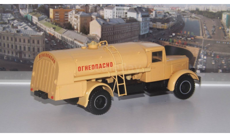 Топливозаправщик ТЗ 200 , бежевый  АИСТ, масштабная модель, 1:43, 1/43, Автоистория (АИСТ), МАЗ