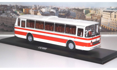 ЛАЗ 699Р бело-красный ClassicBus, масштабная модель, 1:43, 1/43