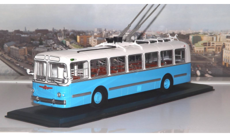 ЗИУ 5  бело-голубой  ClassicBus, масштабная модель, 1:43, 1/43