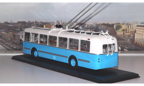 ЗИУ 5  бело-голубой  ClassicBus, масштабная модель, 1:43, 1/43