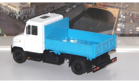 Легендарные грузовики СССР №32, ЗИЛ-ММЗ-2502  MODIMIO, масштабная модель, scale43