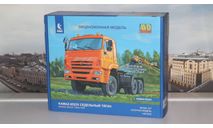 Сборная модель КАМАЗ-65225 (рестайлинг) седельный тягач  AVD Models KIT, масштабная модель, 1:43, 1/43