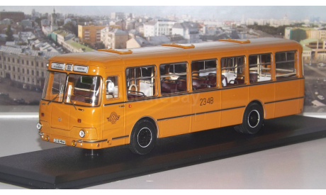 ЛиАЗ  677  с номерами и маршрутом    ClassicBus, масштабная модель, 1:43, 1/43