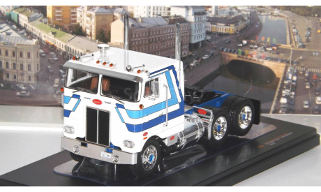 PETERBILT 352 ’Pacemaker’ 1979 white / blue  IXO, масштабная модель, scale43
