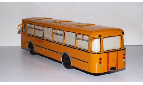 ЛИАЗ 677М техпомощь (чёрные диски ) СОВА, масштабная модель, 1:43, 1/43, Советский Автобус