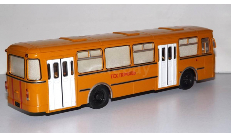 ЛИАЗ 677М техпомощь (чёрные диски ) СОВА, масштабная модель, 1:43, 1/43, Советский Автобус