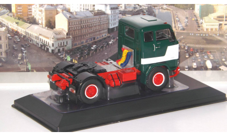 VOLVO F89 (1970), green / white  IXO, масштабная модель, scale43
