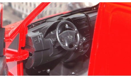 VOLKSWAGEN Crafter Van, red   Cararama (Hongwell), масштабная модель, scale24