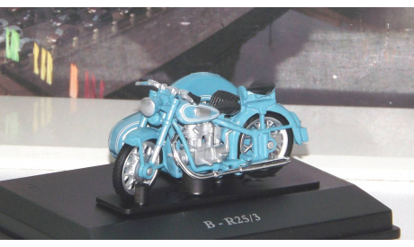 BMW R25/3 motorcycle with sidecar, light blue   Cararama (Hongwell), масштабная модель, scale43
