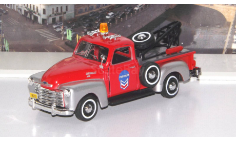 CHEVROLET C-3100 Pickup, red / silver    Cararama (Hongwell), масштабная модель, scale43