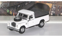 LAND ROVER Series 109 Pickup, white     Cararama (Hongwell)