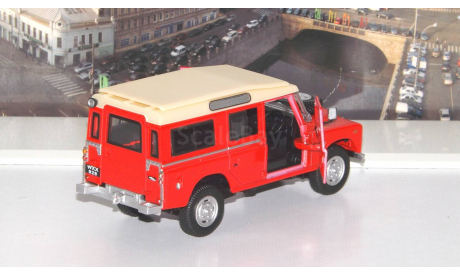 LAND ROVER Series 109, red     Cararama (Hongwell), масштабная модель, scale43