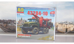 Сборная модель Лесовоз с прицепом-роспуском 43204-10  AVD Models KIT