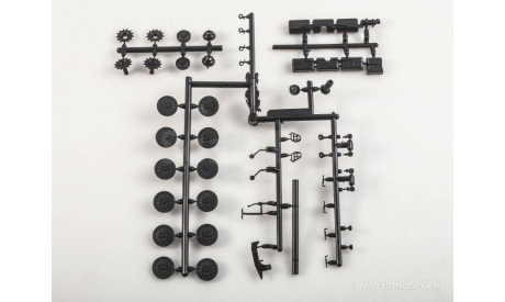 Сборная модель   Гусеничный транспортер-тягач ГТ-Т  AVD Models KIT, масштабная модель, scale43