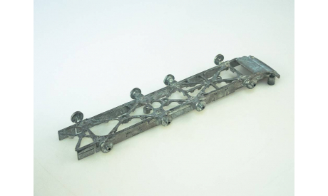 Сборная модель ЗИЛ-135ЛМ бортовой   AVD Models KIT, масштабная модель, scale43